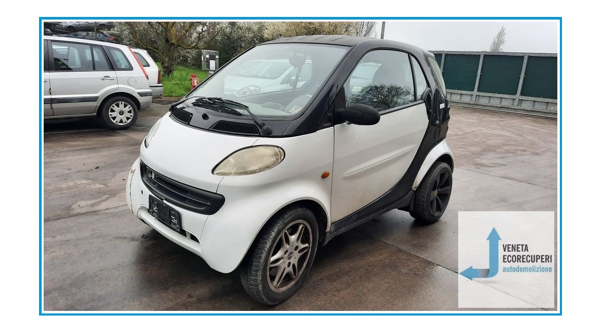 SMART COUPE' C450 del 2001 parti usate e ricambi - Tipo Motore 61