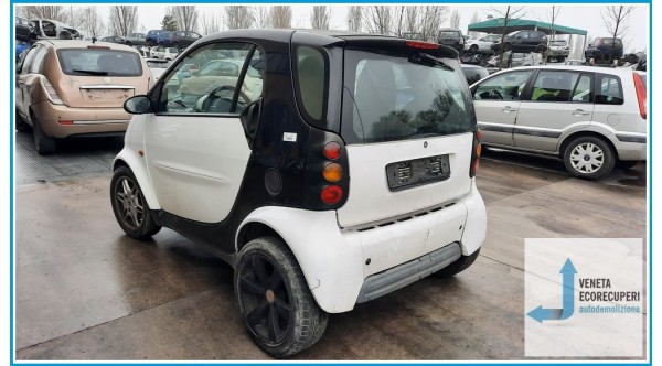 SMART COUPE' C450 del 2001 parti usate e ricambi - Tipo Motore 61