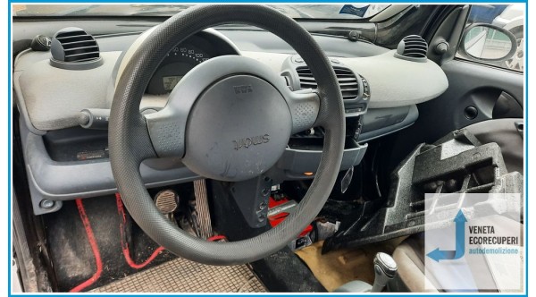 SMART COUPE' C450 del 2001 parti usate e ricambi - Tipo Motore 61