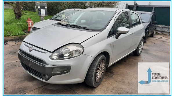 FIAT PUNTO EVO 3J del 2010 parti usate e ricambi - Tipo Motore 199A4000