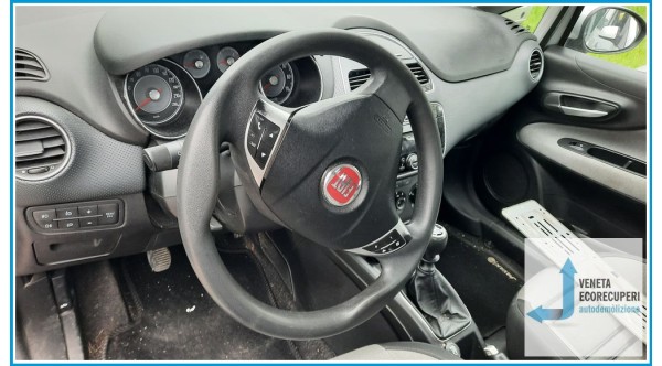 FIAT PUNTO EVO 3J del 2010 parti usate e ricambi - Tipo Motore 199A4000