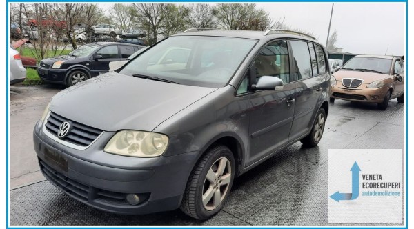 VOLKSWAGEN TOURAN 1T del 2006 parti usate e ricambi - Tipo Motore BKD