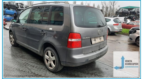 VOLKSWAGEN TOURAN 1T del 2006 parti usate e ricambi - Tipo Motore BKD