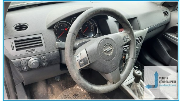 OPEL ASTRA A04 del 2005 parti usate e ricambi - Tipo Motore Z16XEP