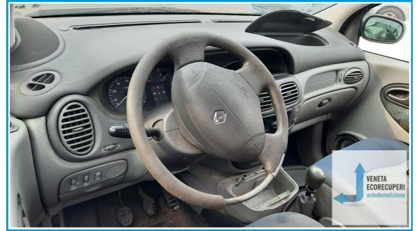 RENAULT SCENIC  del 2001 parti usate e ricambi - Tipo Motore K4MA7