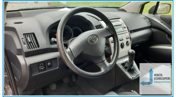 TOYOTA COROLLA VERSO  del 2008 parti usate e ricambi - Tipo Motore 3ZZFE