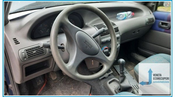 FIAT PUNTO 1a Serie  del 1997 parti usate e ricambi - Tipo Motore 176B2000