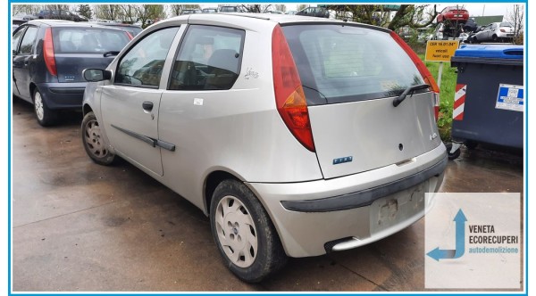 FIAT PUNTO 1N/1P del 2001 parti usate e ricambi - Tipo Motore 188A5000