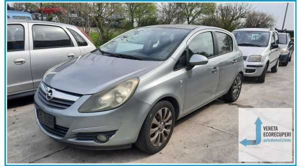 OPEL CORSA S07 del 2010 parti usate e ricambi - Tipo Motore Z12XEP