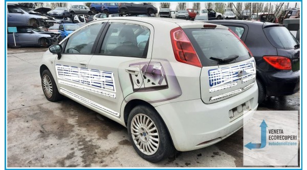 FIAT GRANDE PUNTO 4C del 2009 parti usate e ricambi - Tipo Motore 199A2000