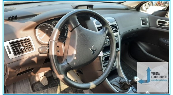 PEUGEOT 307  del 2003 parti usate e ricambi - Tipo Motore RHS