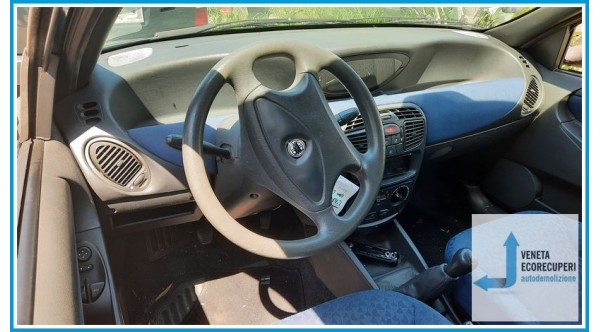 LANCIA Y  del 1999 parti usate e ricambi