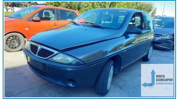LANCIA Y  del 1998 parti usate e ricambi