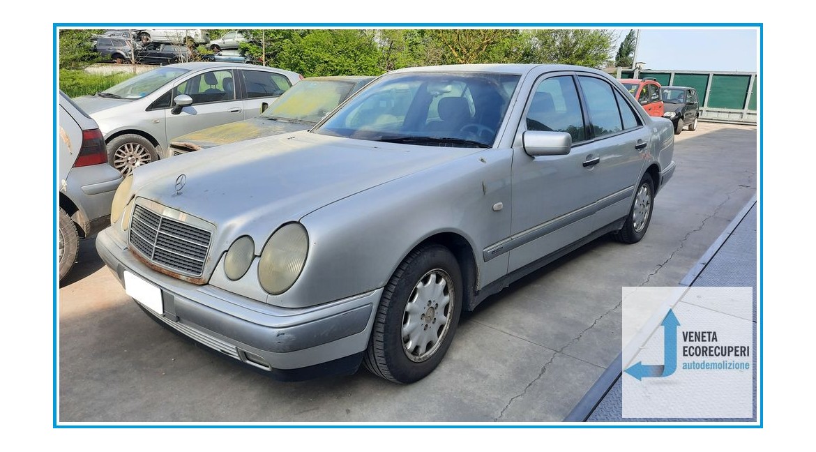 MERCEDES-BENZ Classe E W/S210 del 1996 parti usate e ricambi - Tipo Motore 111942