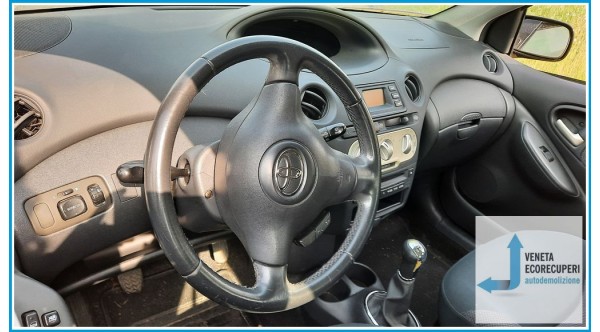 TOYOTA YARIS FRP del 2004 parti usate e ricambi - Tipo Motore 1SZFE