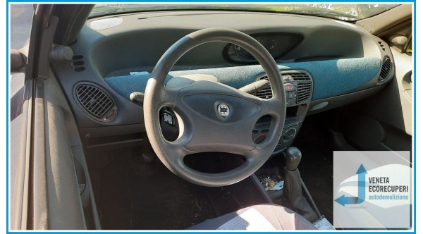 LANCIA Y  del 1998 parti usate e ricambi