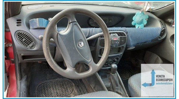 LANCIA Y  del 1996 parti usate e ricambi
