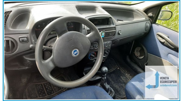 FIAT PUNTO VAN 2U del 2005 parti usate e ricambi - Tipo Motore 188A4000