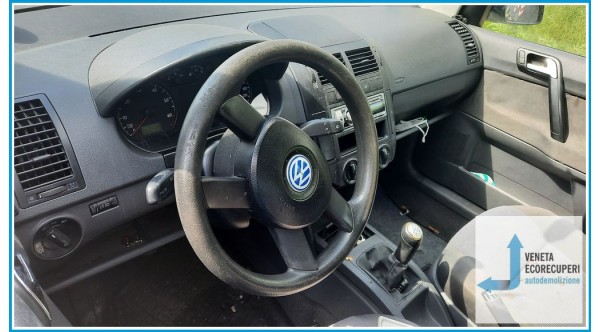 VOLKSWAGEN POLO 9N del 2002 parti usate e ricambi - Tipo Motore AZQ