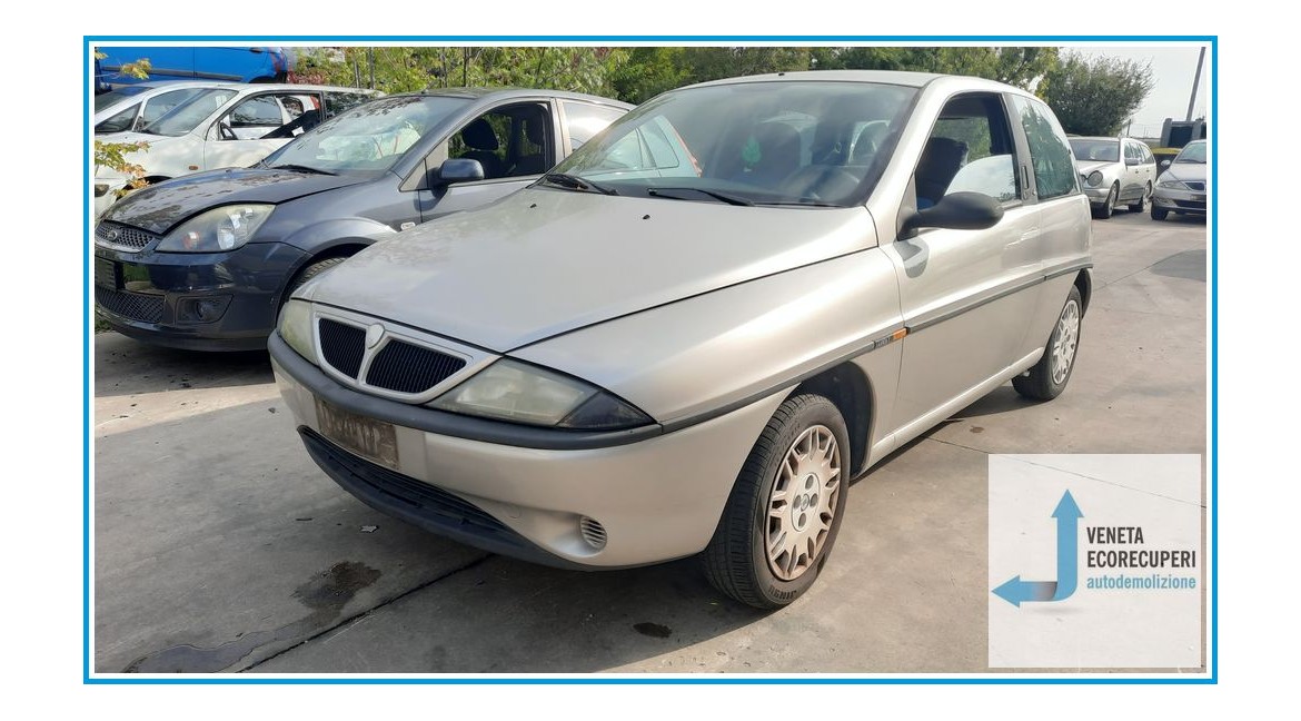 LANCIA Y  del 1999 parti usate e ricambi