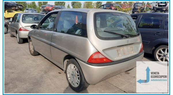 LANCIA Y  del 1999 parti usate e ricambi