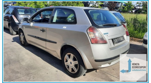 FIAT STILO 2C del 2002 parti usate e ricambi - Tipo Motore 192A3000