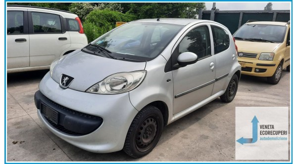 PEUGEOT 107  del 2006 parti usate e ricambi - Tipo Motore 1KR