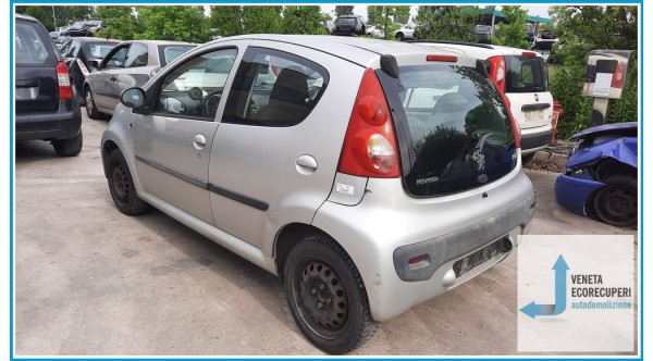 PEUGEOT 107  del 2006 parti usate e ricambi - Tipo Motore 1KR