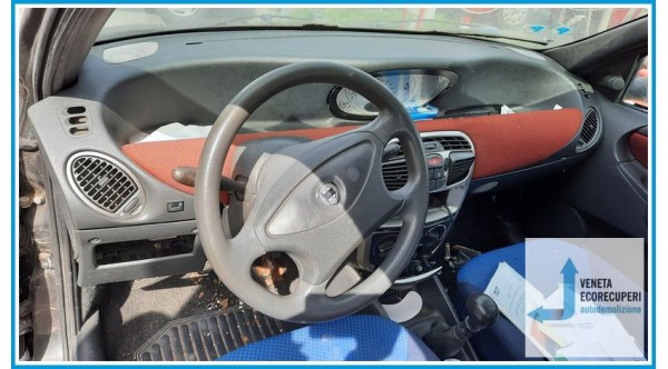 LANCIA Y  del 2000 parti usate e ricambi