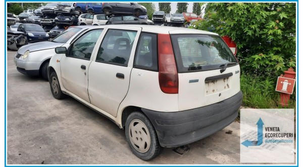 FIAT PUNTO 1a Serie  del 1995 parti usate e ricambi - Tipo Motore 176B2000