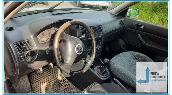 VOLKSWAGEN GOLF 1J del 2002 parti usate e ricambi - Tipo Motore ASZ