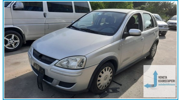 OPEL CORSA X01 del 2005 parti usate e ricambi - Tipo Motore Z10XEP