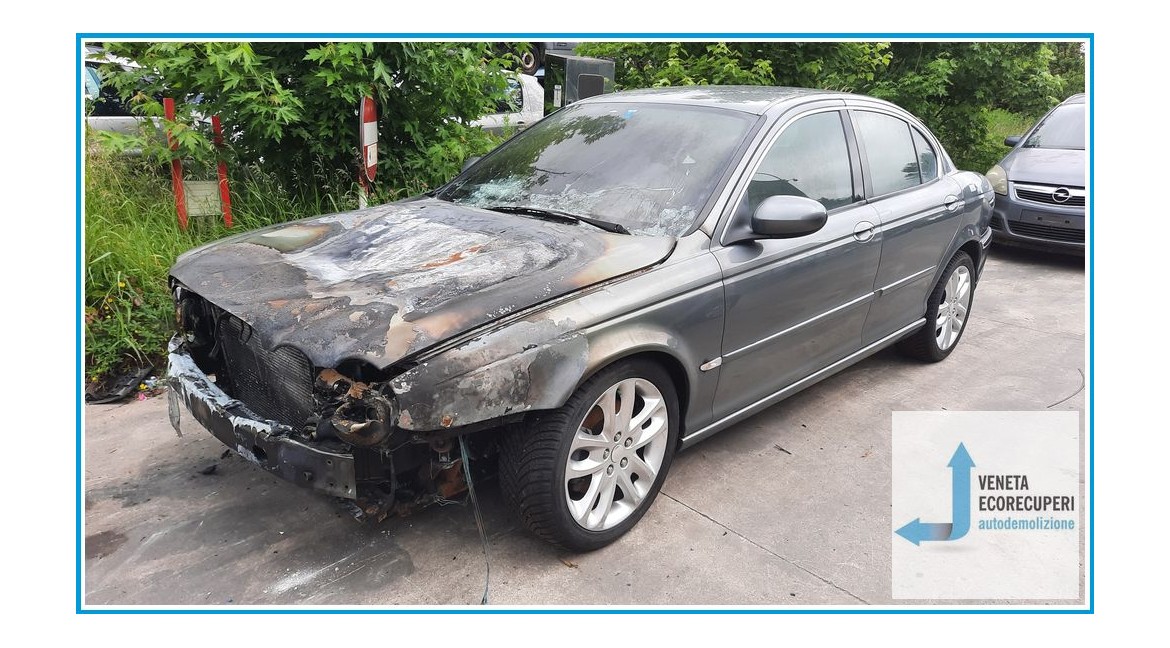 JAGUAR X-TYPE  del 2003 parti usate e ricambi - Tipo Motore 6B