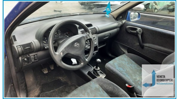 OPEL CORSA X01 del 2000 parti usate e ricambi - Tipo Motore X10XE