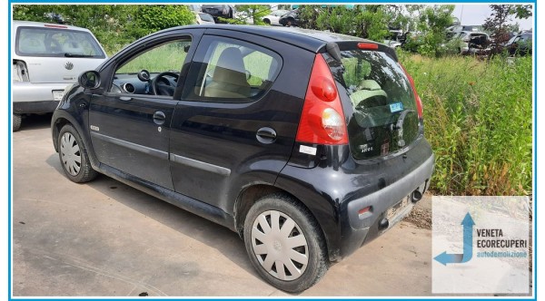 PEUGEOT 107  del 2007 parti usate e ricambi - Tipo Motore 1KR
