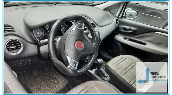 FIAT PUNTO EVO 3J del 2011 parti usate e ricambi - Tipo Motore 199A9000