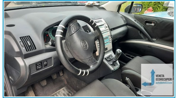 TOYOTA COROLLA VERSO  del 2009 parti usate e ricambi - Tipo Motore 2ADFTV