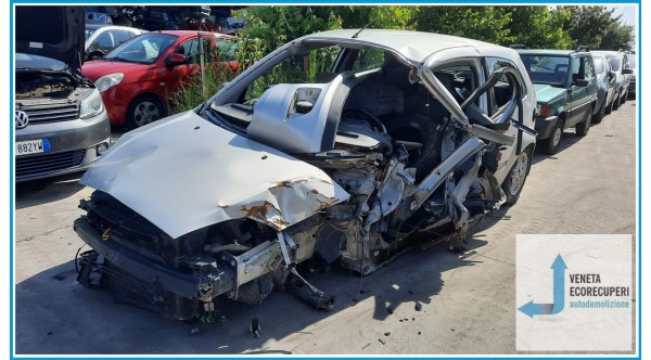 FORD FIESTA CBK del 2003 parti usate e ricambi - Tipo Motore FUJA