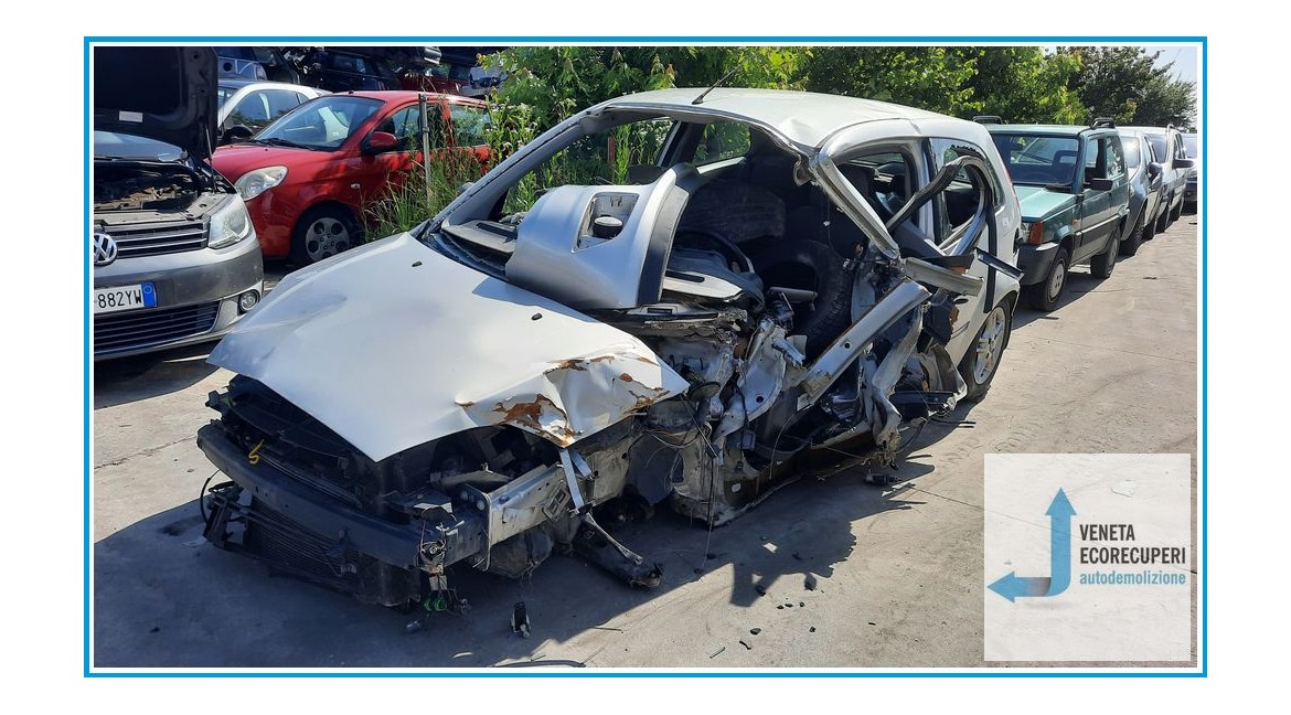 FORD FIESTA CBK del 2003 parti usate e ricambi - Tipo Motore FUJA