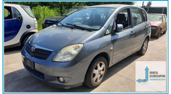 TOYOTA COROLLA 5p  del 2004 parti usate e ricambi - Tipo Motore 1CDFTV