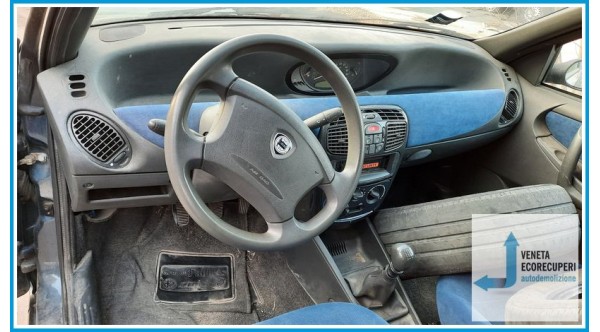 LANCIA Y  del 2002 parti usate e ricambi