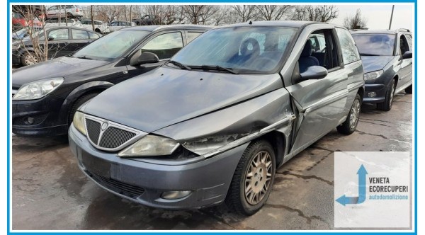LANCIA Y  del 2003 parti usate e ricambi
