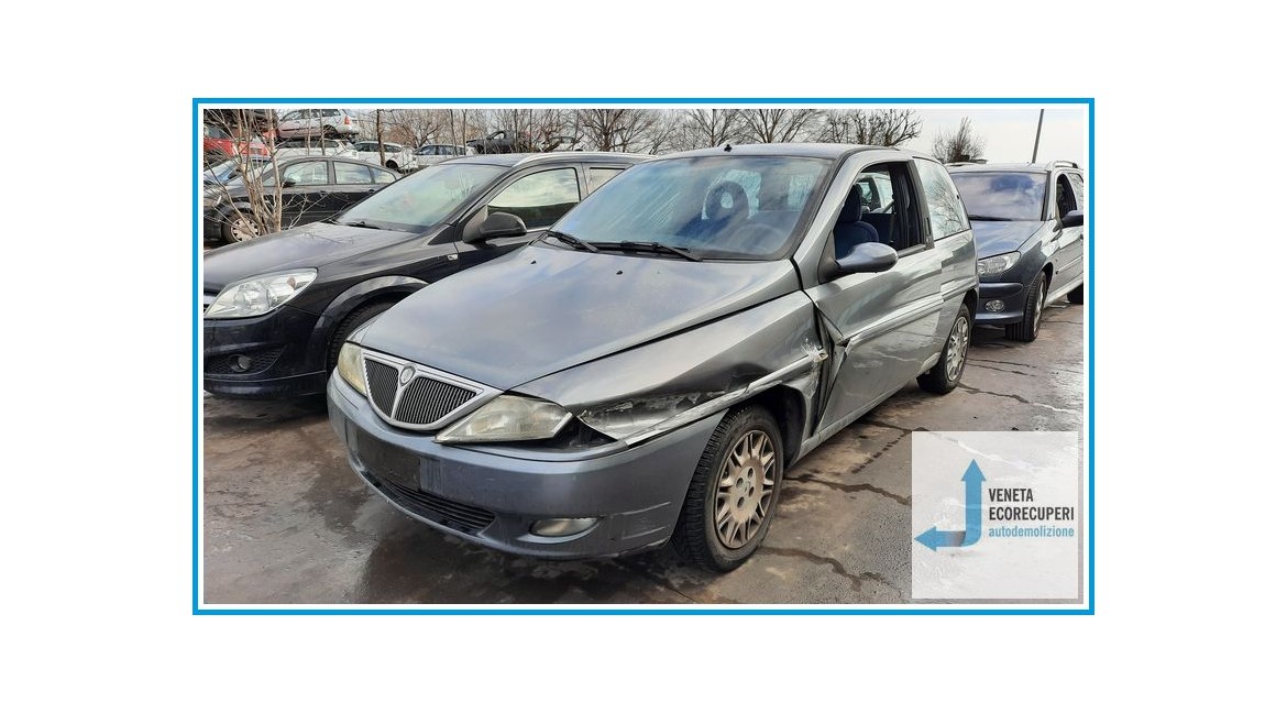 LANCIA Y  del 2003 parti usate e ricambi