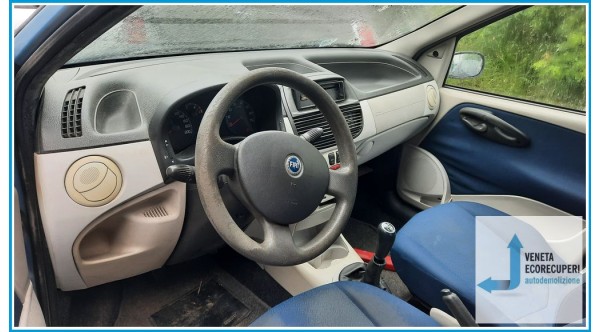 FIAT PUNTO 2U del 2004 parti usate e ricambi - Tipo Motore 188A9000