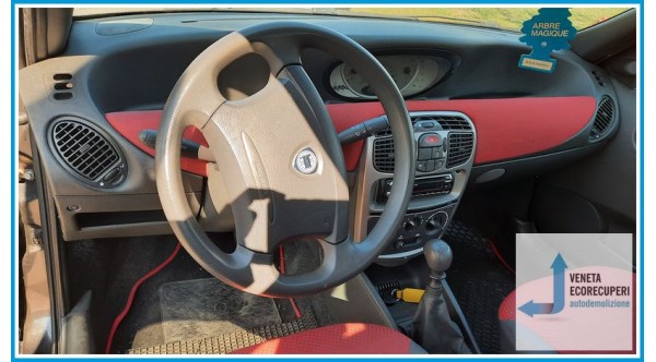 LANCIA Y  del 2003 parti usate e ricambi