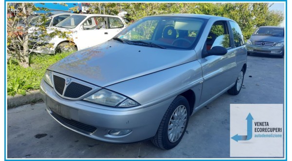 LANCIA Y  del 2001 parti usate e ricambi