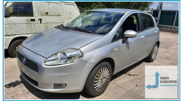 FIAT GRANDE PUNTO 2Y del 2007 parti usate e ricambi - Tipo Motore 199A4000