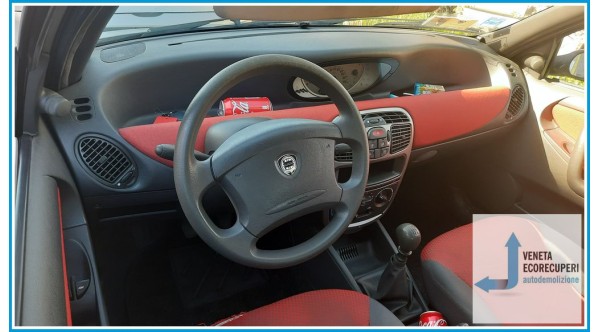 LANCIA Y  del 2001 parti usate e ricambi