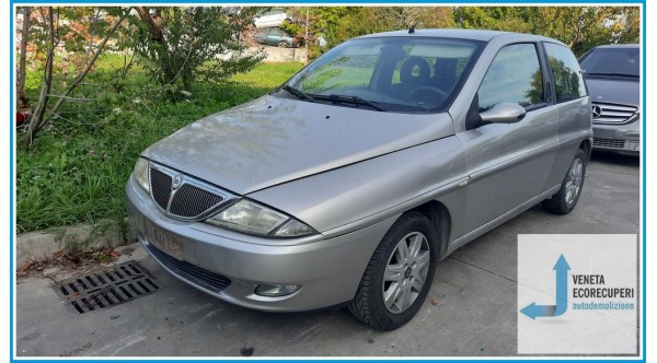 LANCIA Y  del 2002 parti usate e ricambi