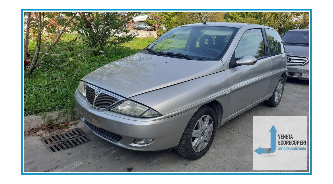 LANCIA Y  del 2002 parti usate e ricambi